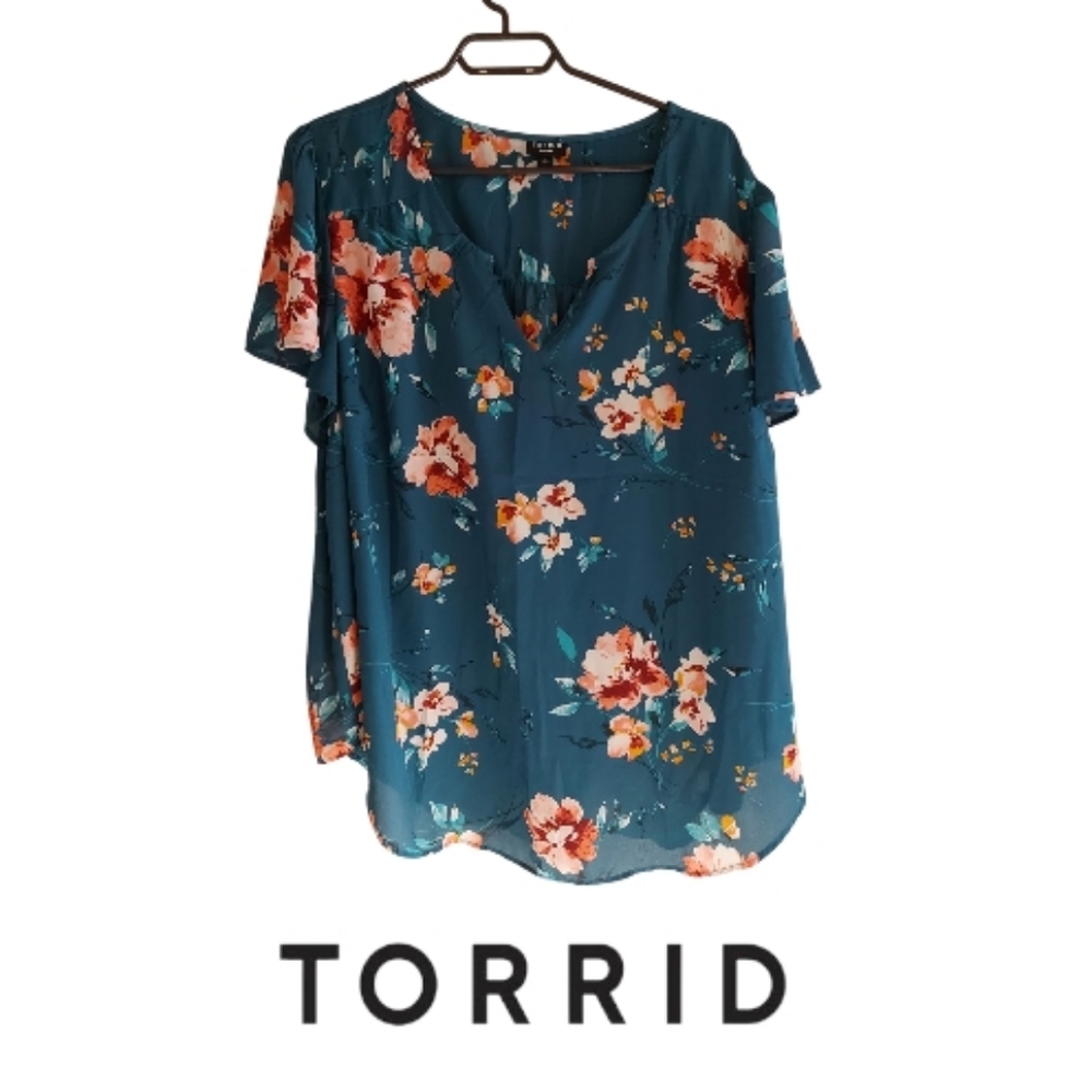 Torrid Harper Blue Floral With Pink Flowers Top